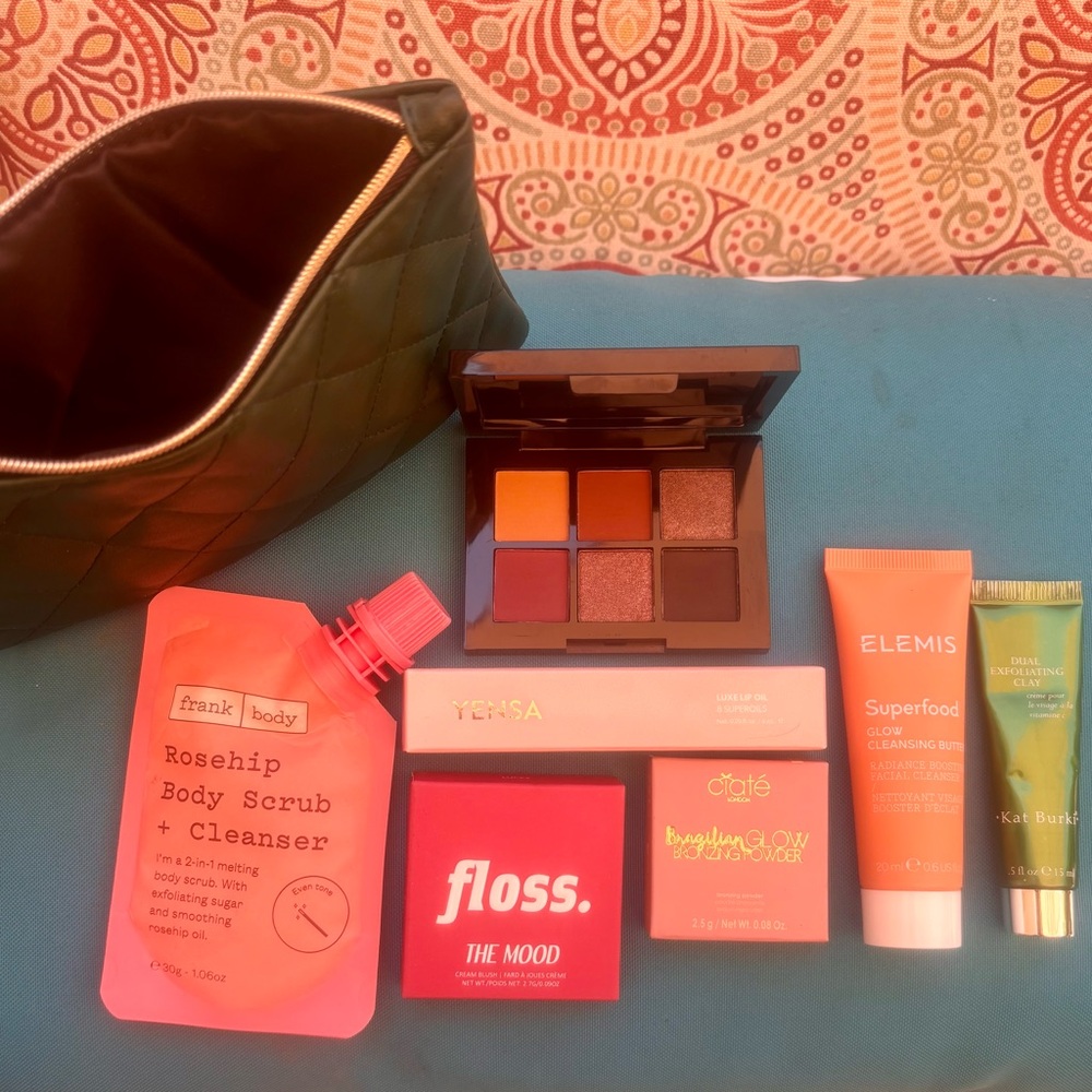 Makeup and Skincare Set with Cosmetic Bag complete with Hunter Green cosmetic